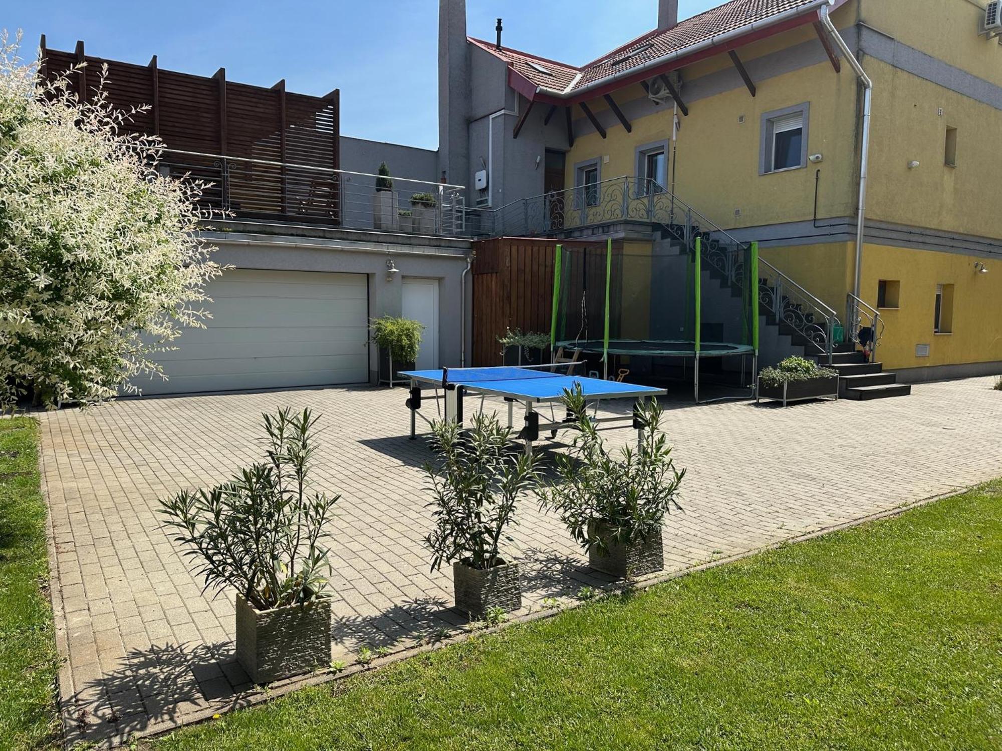 Arviz Apartman Szeged Exterior photo
